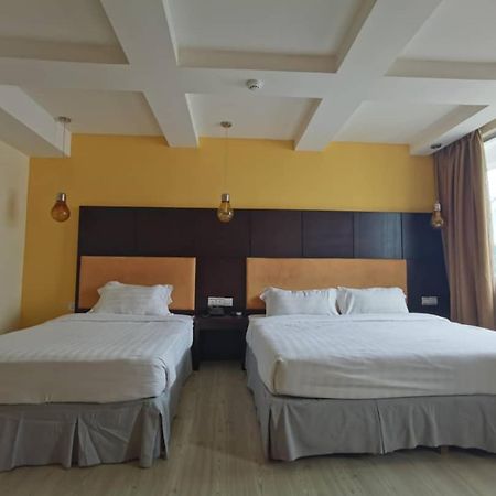 2 Inn 1 Boutique Hotel & Spa Sandakan Exterior photo