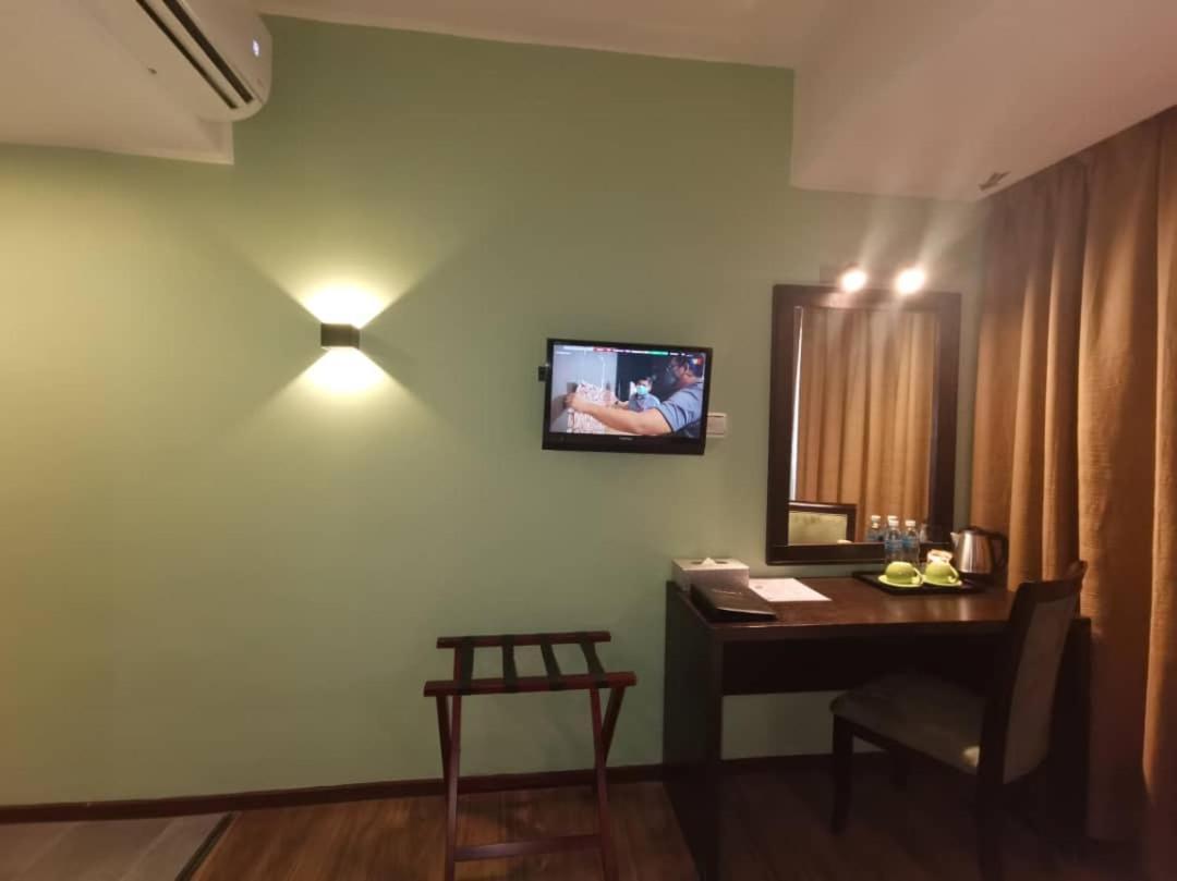 2 Inn 1 Boutique Hotel & Spa Sandakan Exterior photo