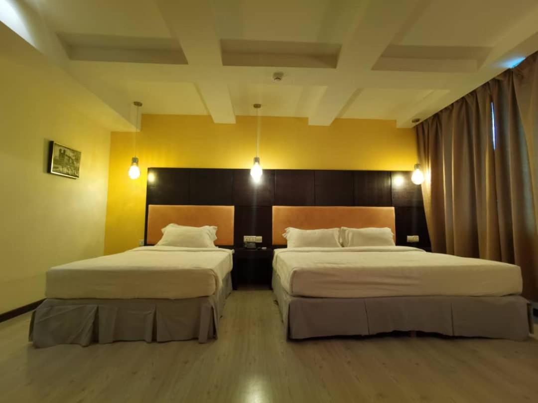 2 Inn 1 Boutique Hotel & Spa Sandakan Exterior photo