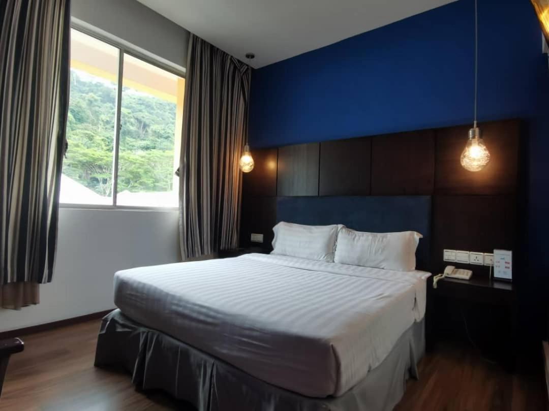 2 Inn 1 Boutique Hotel & Spa Sandakan Exterior photo