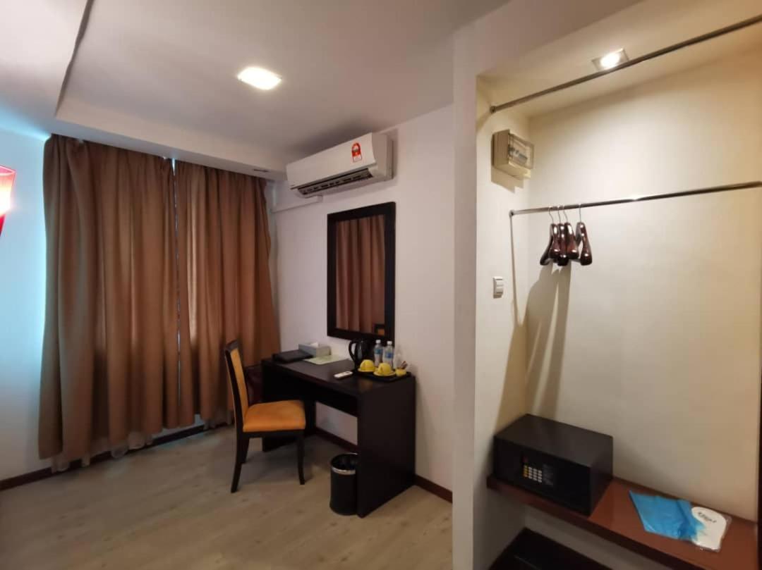 2 Inn 1 Boutique Hotel & Spa Sandakan Exterior photo