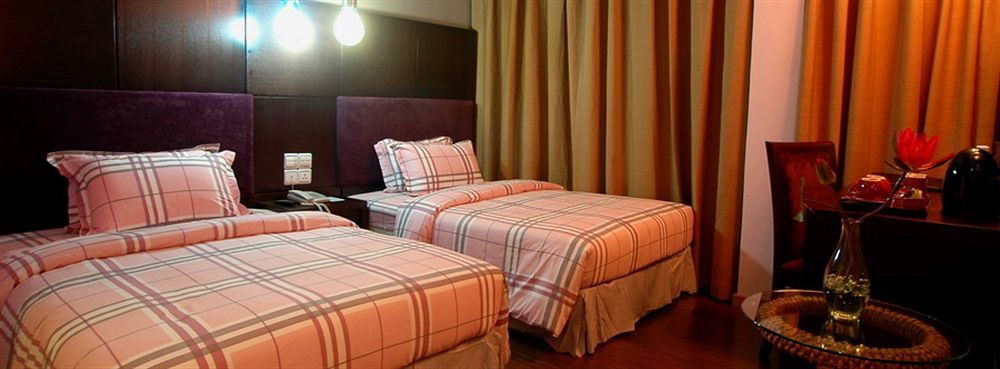 2 Inn 1 Boutique Hotel & Spa Sandakan Exterior photo