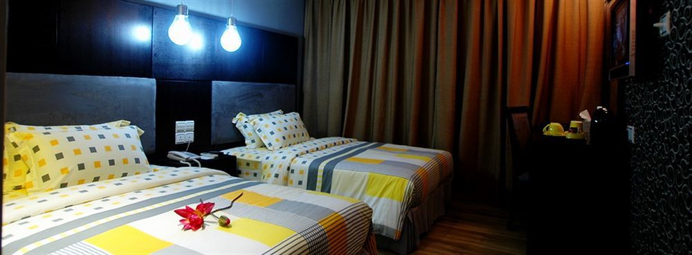 2 Inn 1 Boutique Hotel & Spa Sandakan Exterior photo