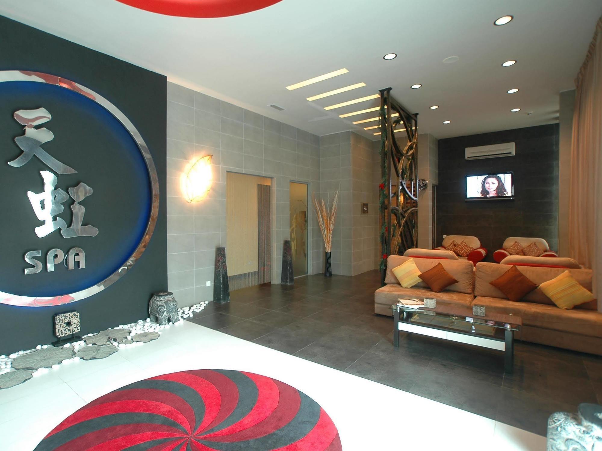 2 Inn 1 Boutique Hotel & Spa Sandakan Exterior photo